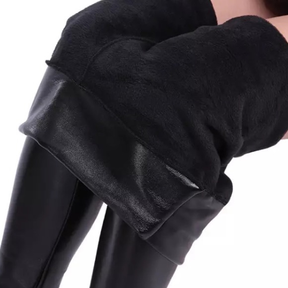 Super Hot ♡ Faux Leather Velvet Pants - Picture 5 of 8